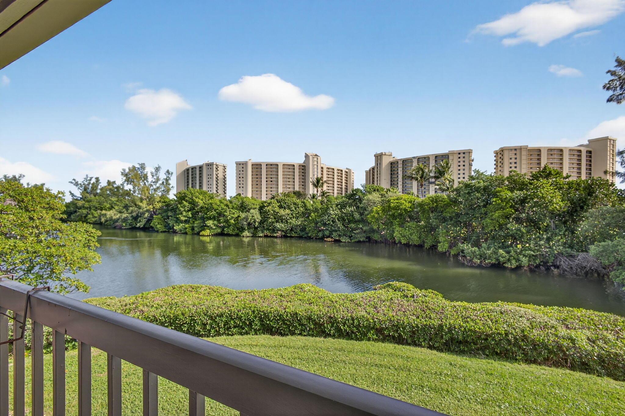 JUPITER DUNES CONDO - Residential