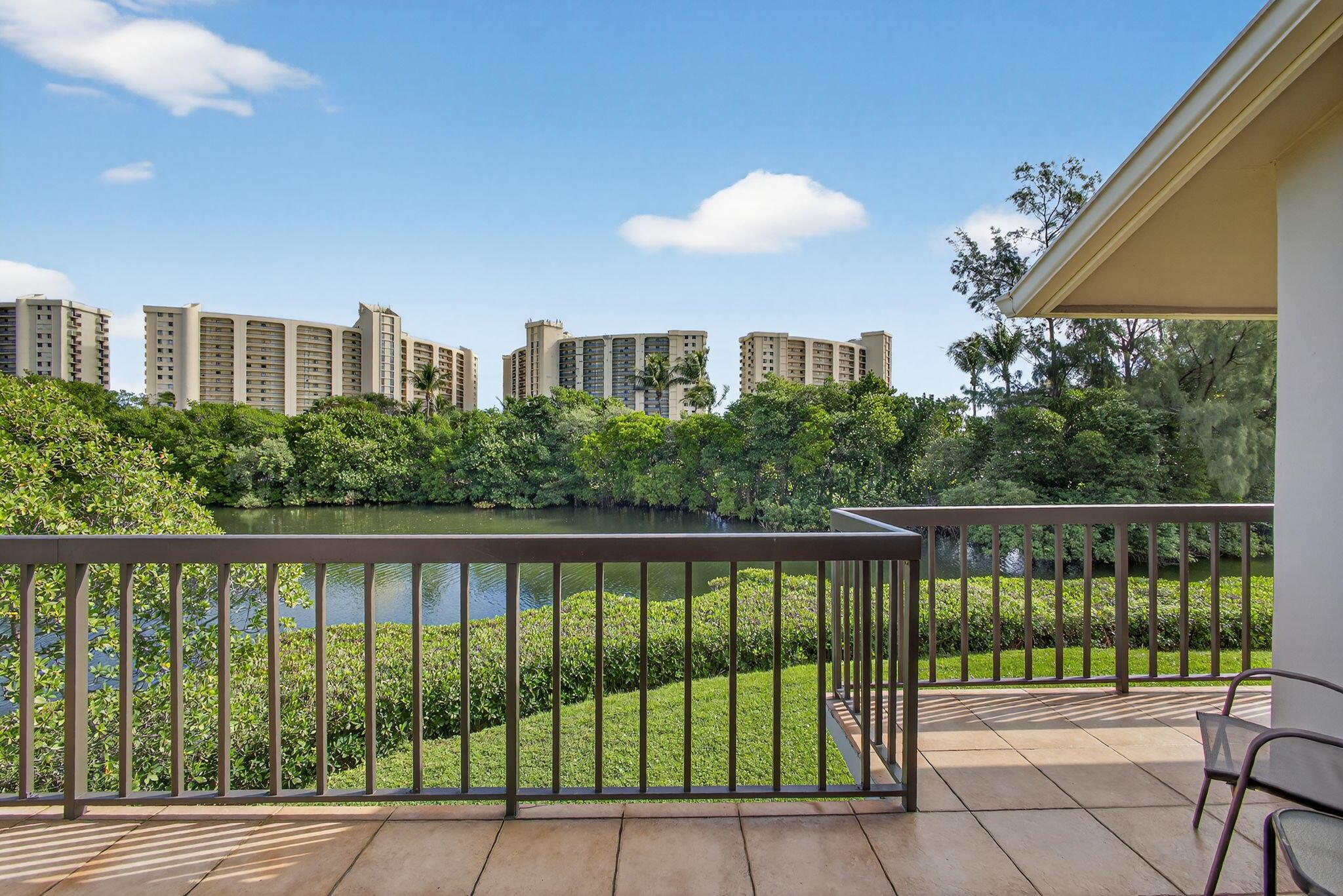 JUPITER DUNES CONDO - Residential