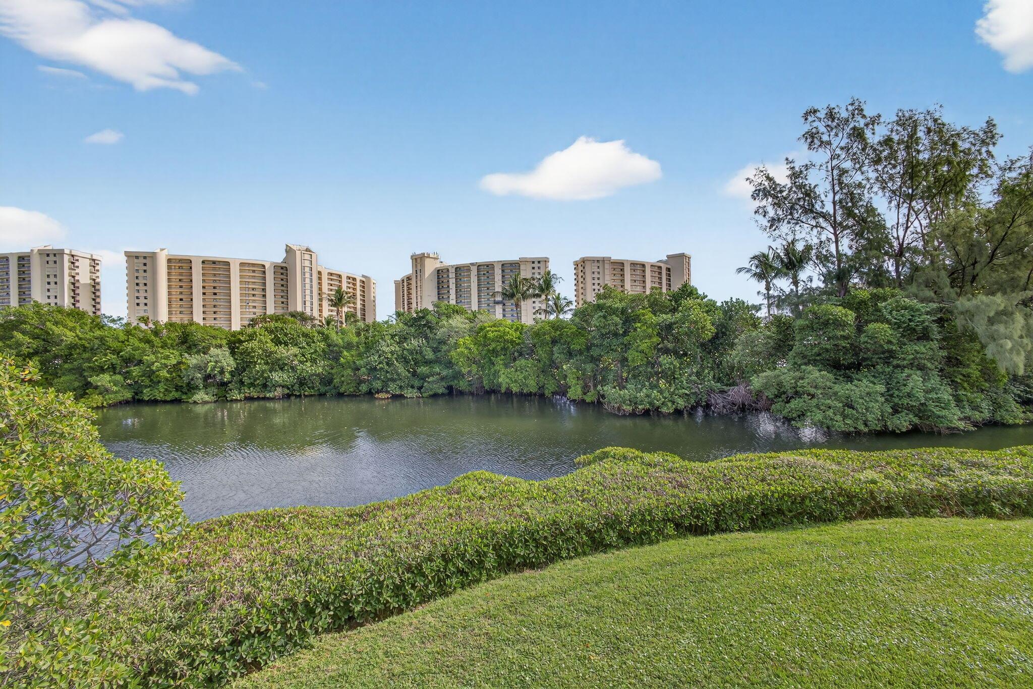 JUPITER DUNES CONDO - Residential