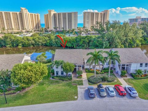 Photo of 2102 Fairway Drive S, Jupiter, FL 33477 (MLS # R11148835)