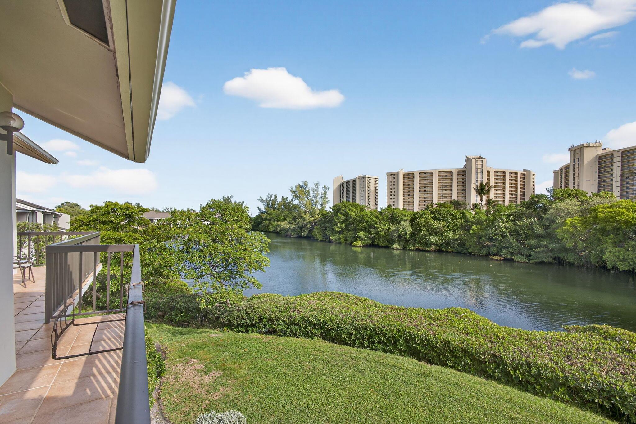 JUPITER DUNES CONDO - Residential