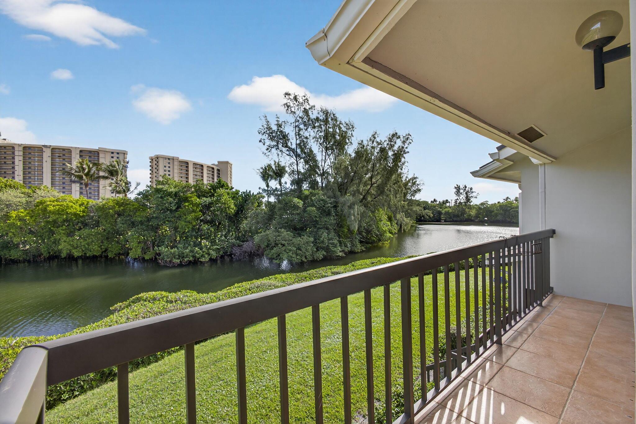 JUPITER DUNES CONDO - Residential