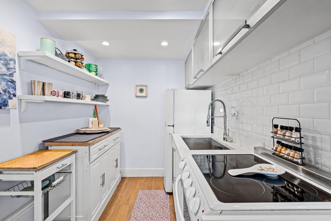 MONTEREY GARDENS - Residential Lease