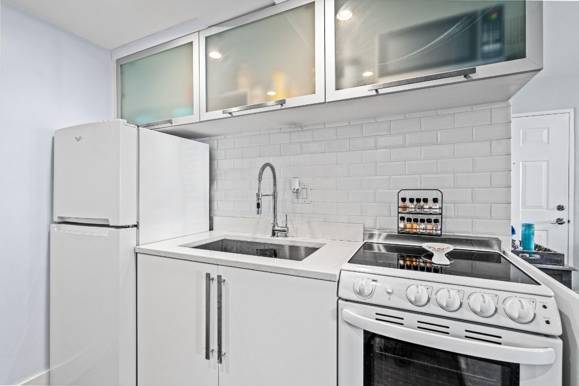 MONTEREY GARDENS - Residential Lease