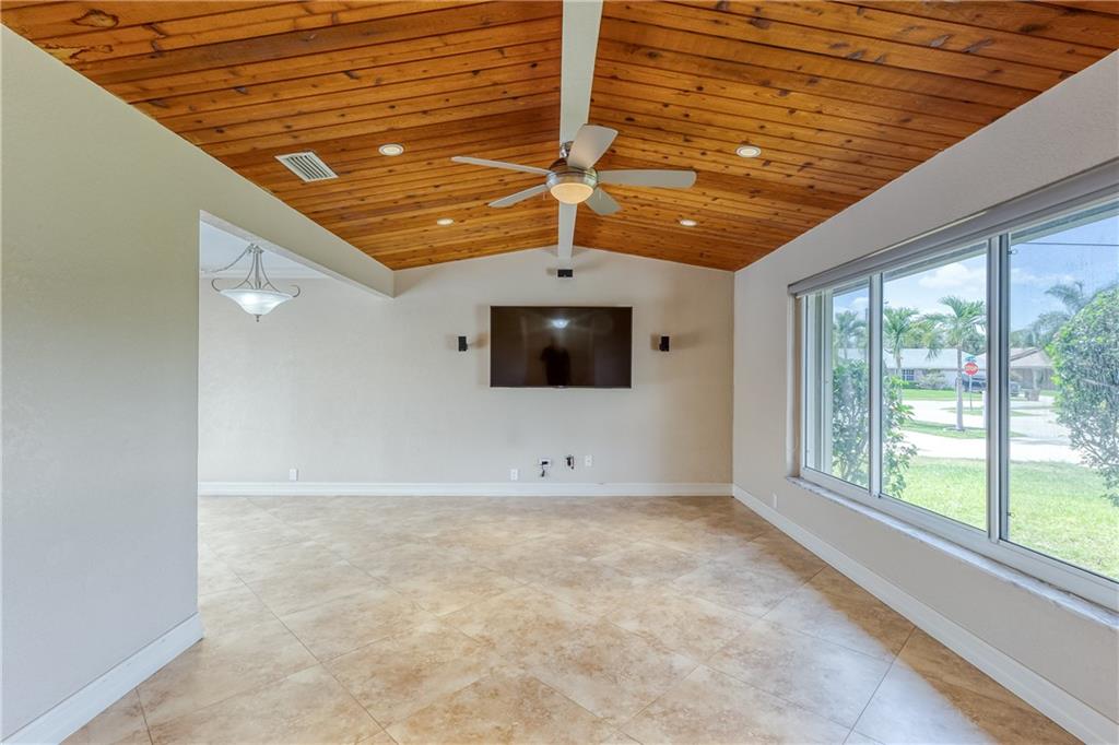 WEST DEERFIELD BEACH - Residential