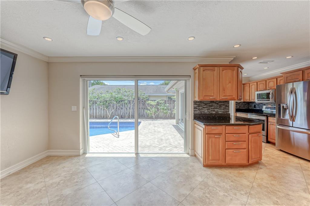 WEST DEERFIELD BEACH - Residential