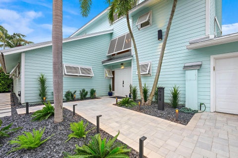 Tiny photo for 604 Xanadu Place, Jupiter, FL 33477 (MLS # B26090370)