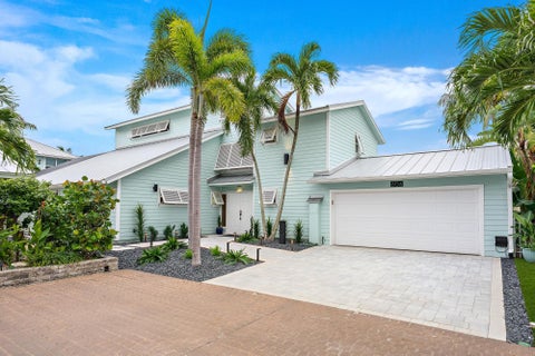 Tiny photo for 604 Xanadu Place, Jupiter, FL 33477 (MLS # B26090370)