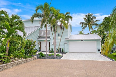 Tiny photo for 604 Xanadu Place, Jupiter, FL 33477 (MLS # B26090370)