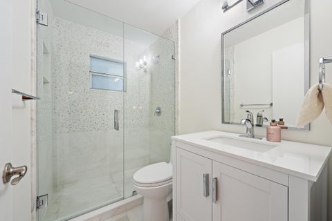Tiny photo for 604 Xanadu Place, Jupiter, FL 33477 (MLS # B26090370)