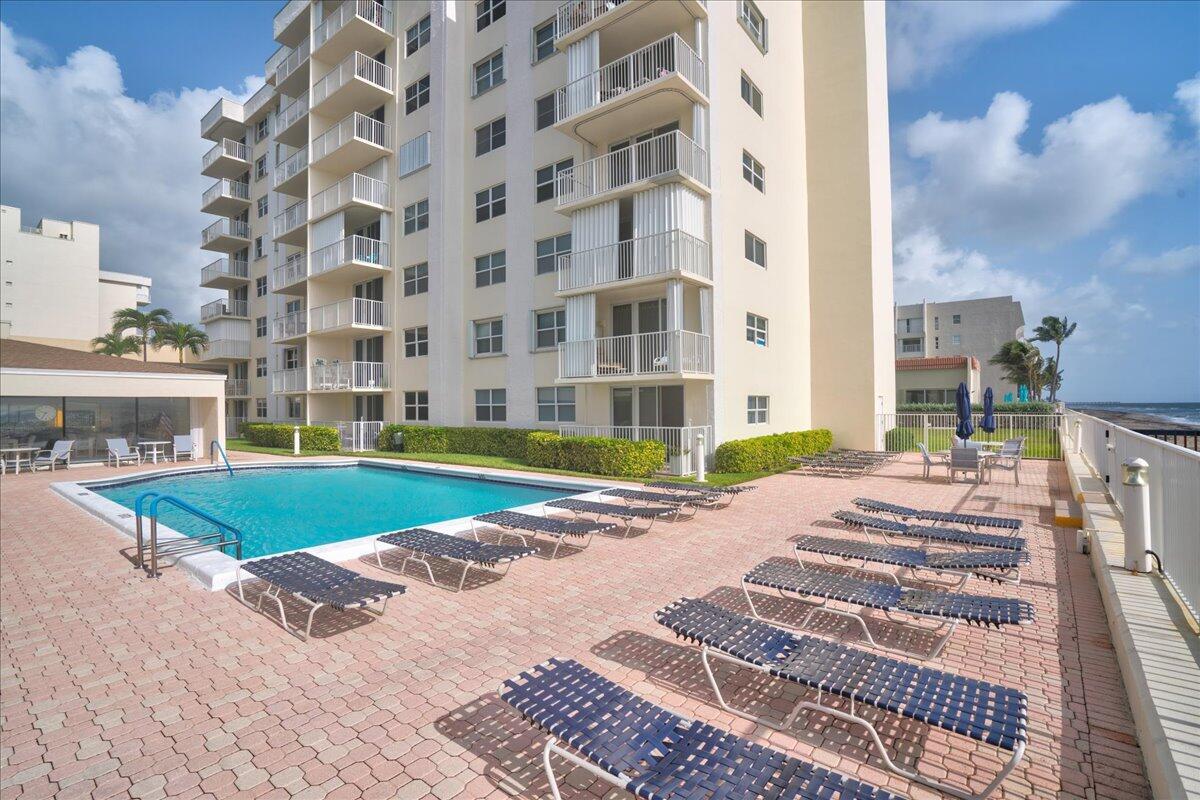 LE CHATEAU ROYAL CONDO - Residential Lease