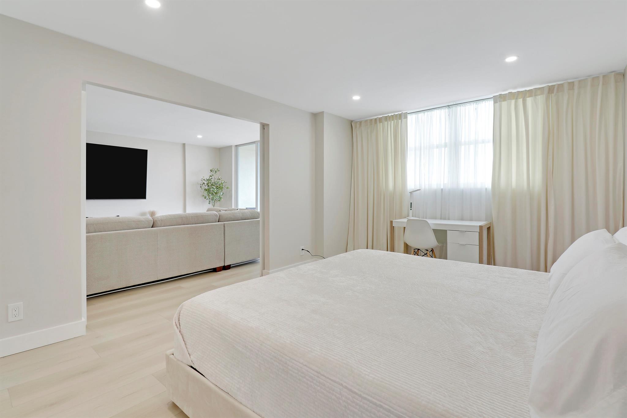 LE CHATEAU ROYAL CONDO - Residential Lease