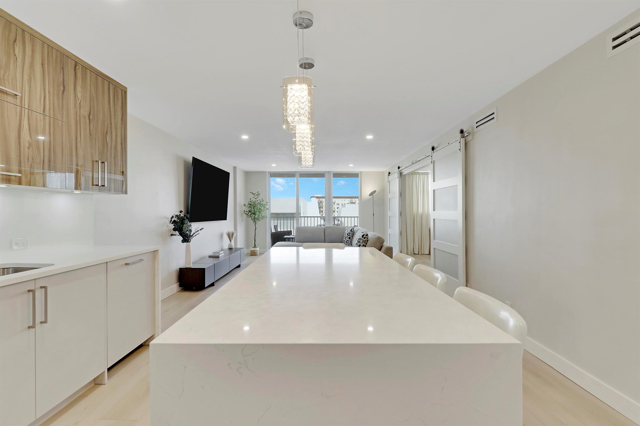 LE CHATEAU ROYAL CONDO - Residential Lease