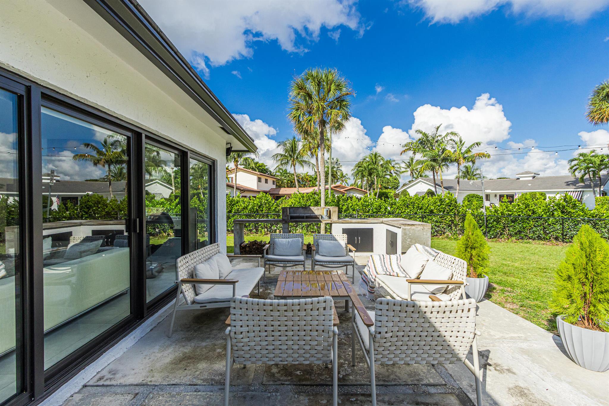 LAKE FLORESTA PARK - Residential