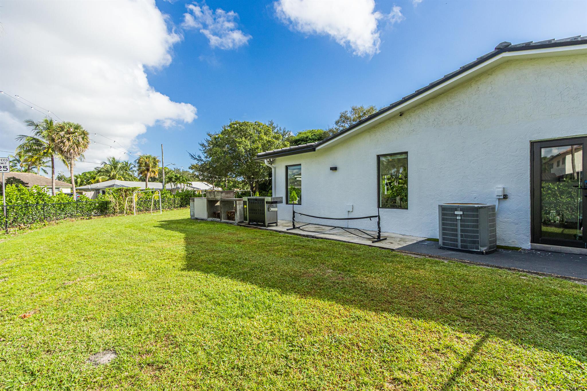 LAKE FLORESTA PARK - Residential