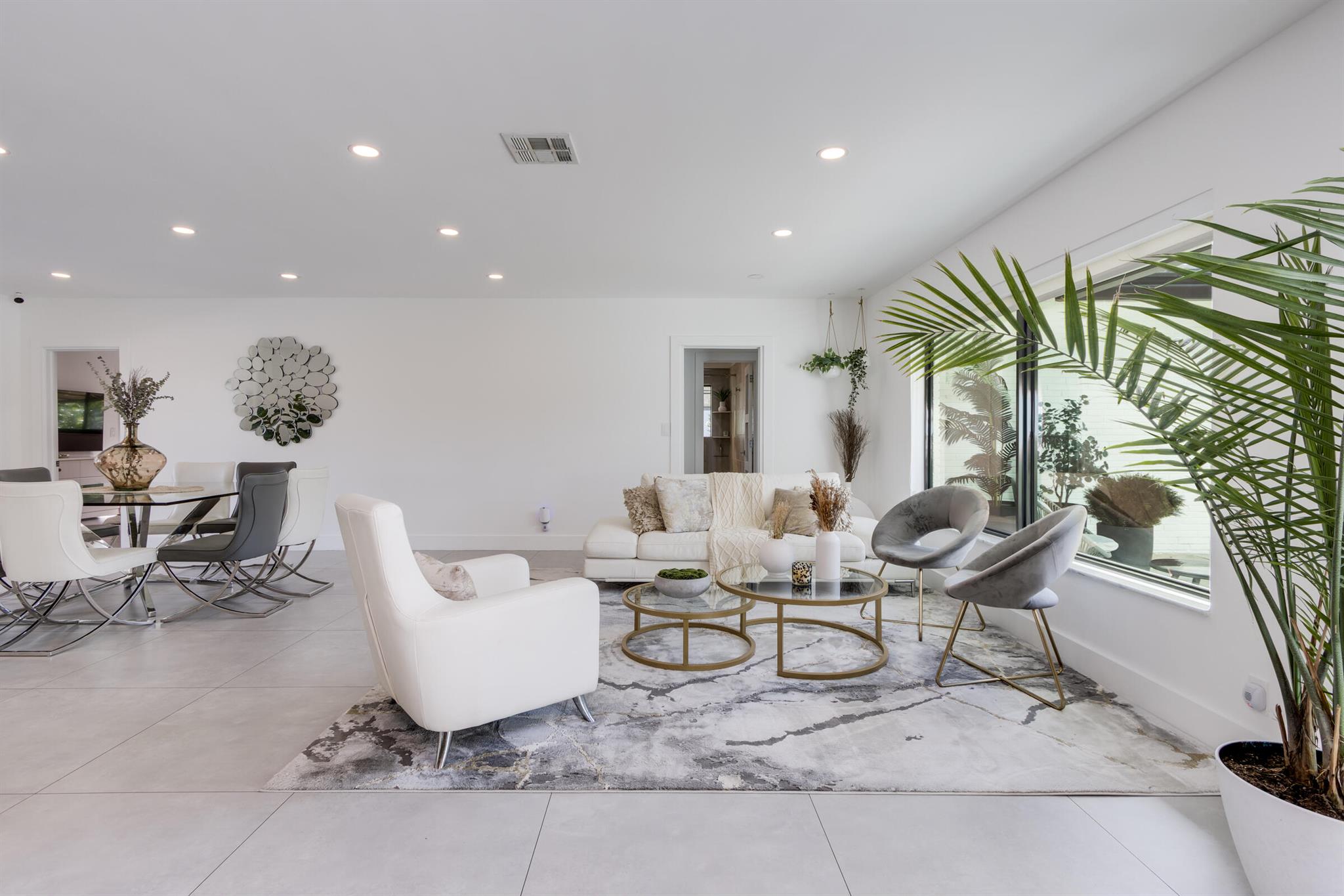 LAKE FLORESTA PARK - Residential