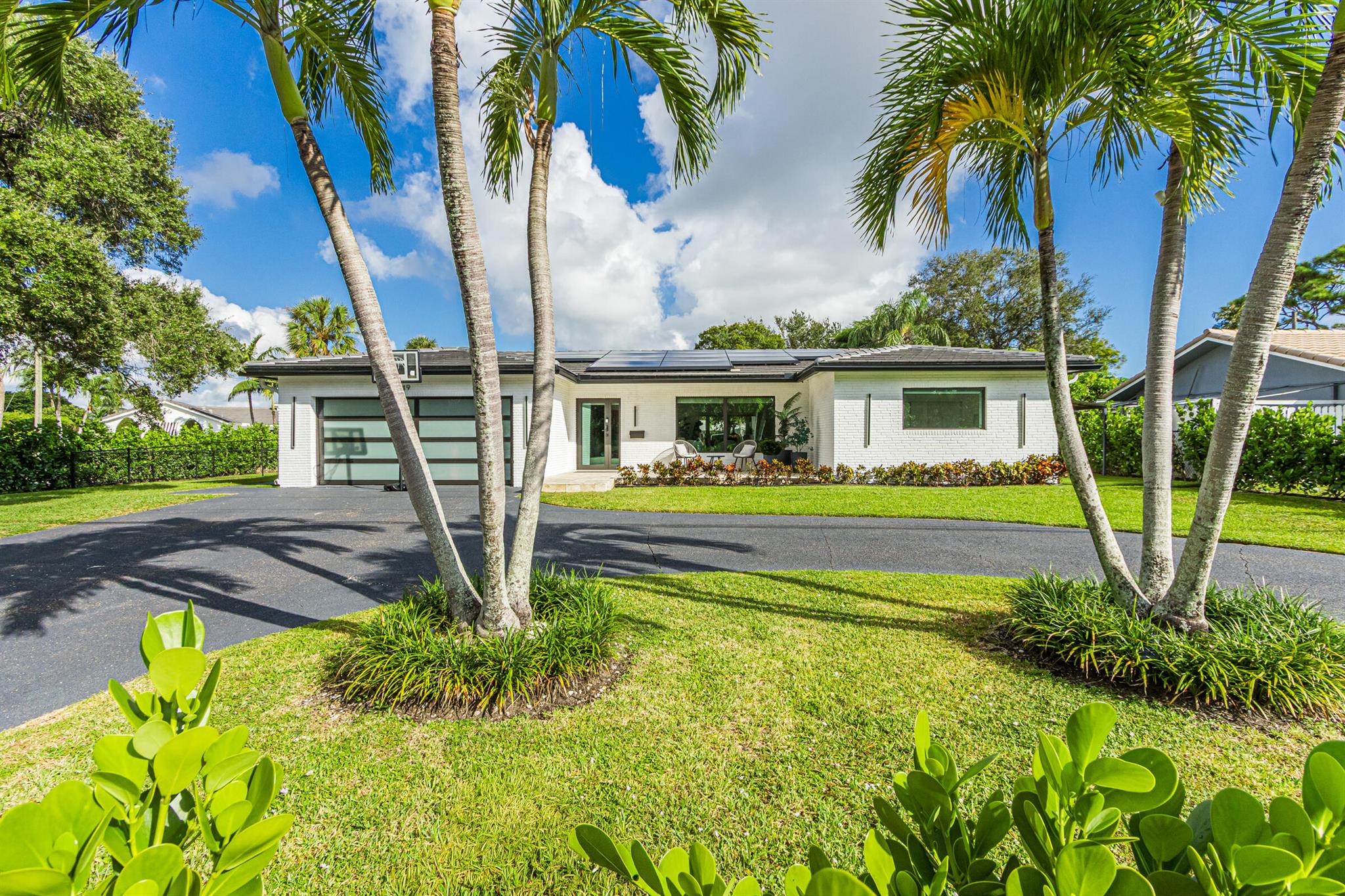 View photos, virtual tours, details... 1049 W Palmetto Park Road S