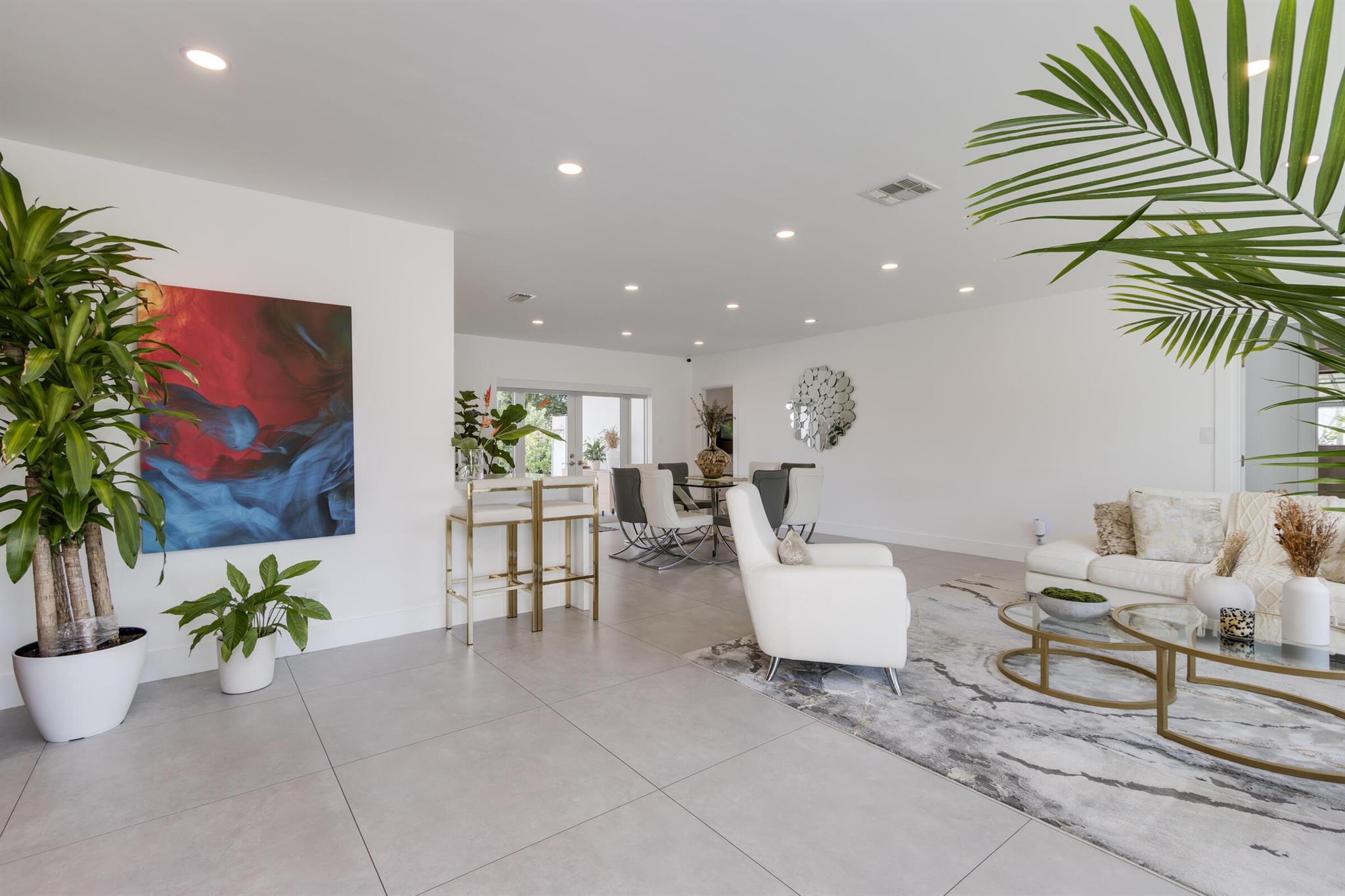 LAKE FLORESTA PARK - Residential