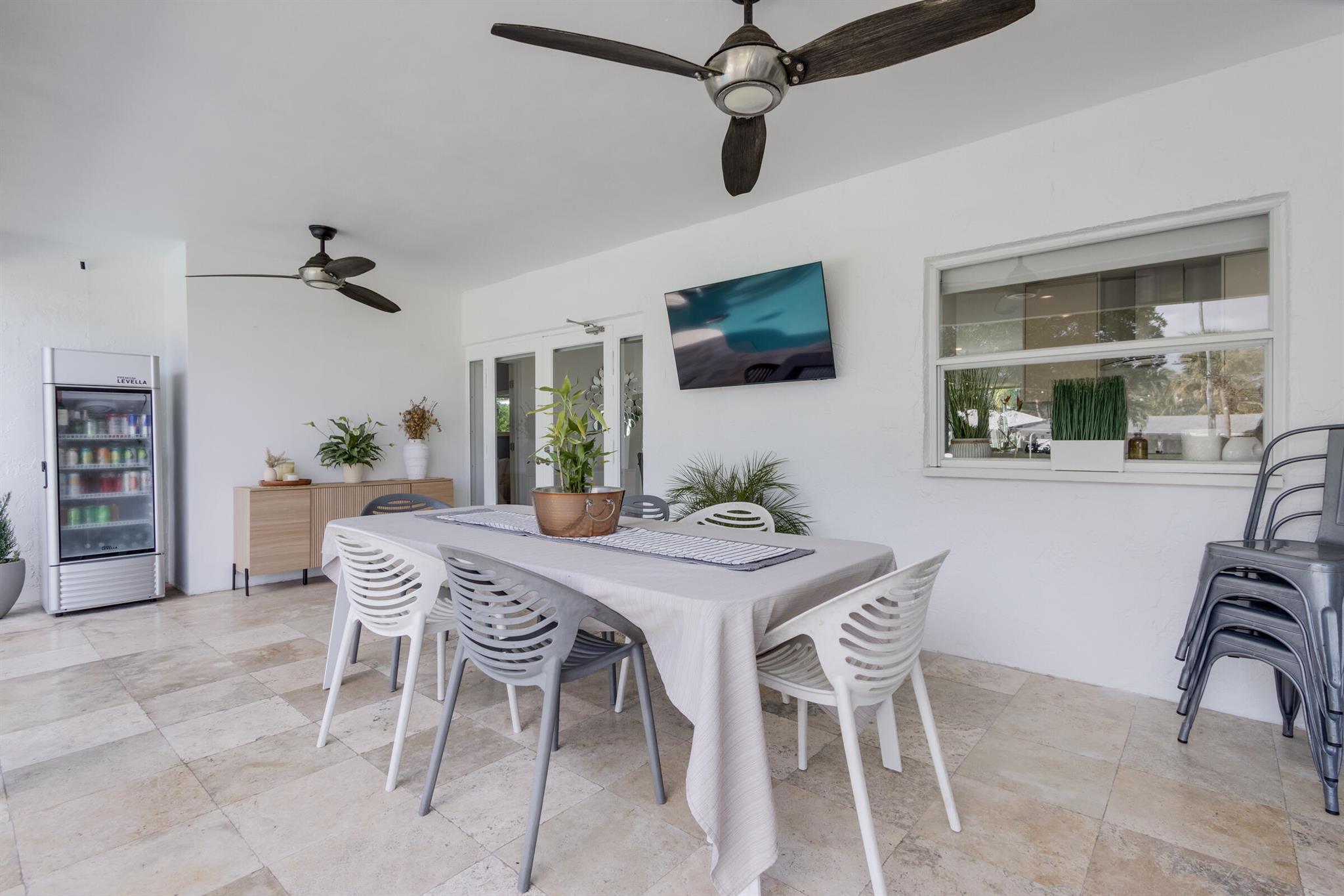 LAKE FLORESTA PARK - Residential