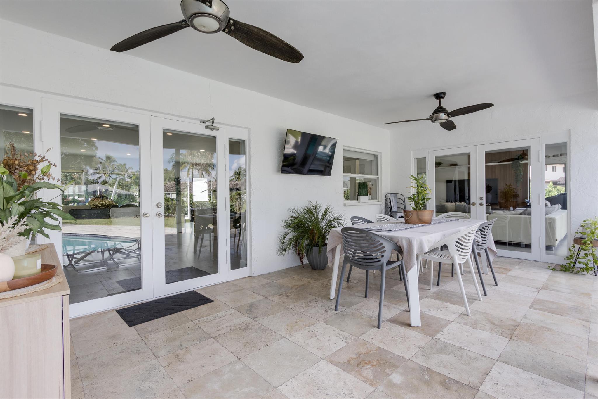 LAKE FLORESTA PARK - Residential