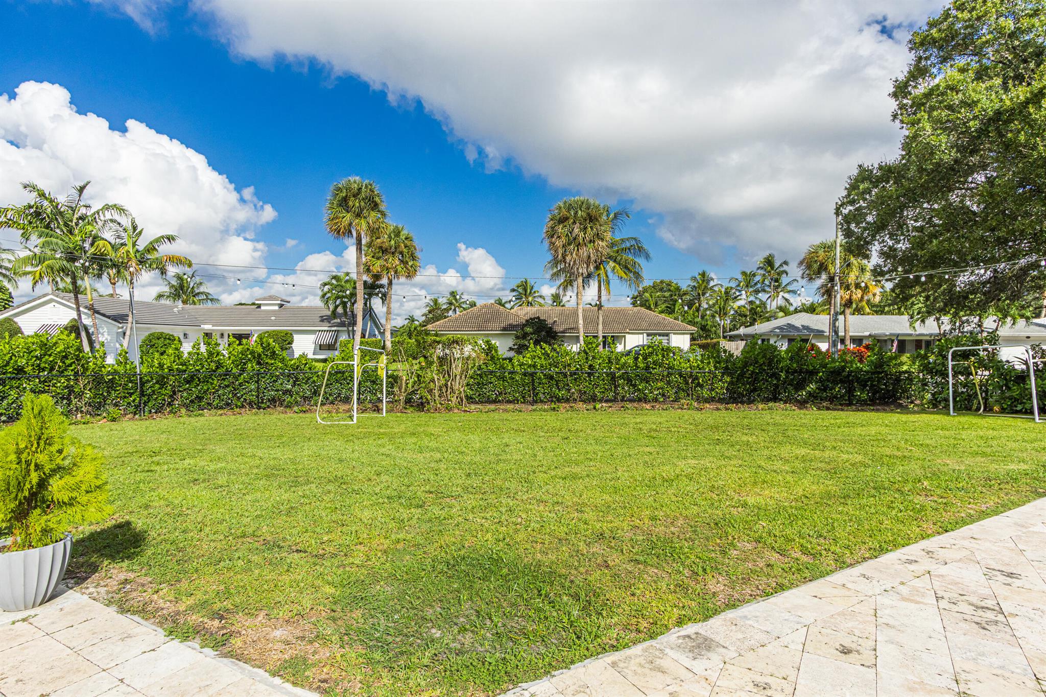 LAKE FLORESTA PARK - Residential