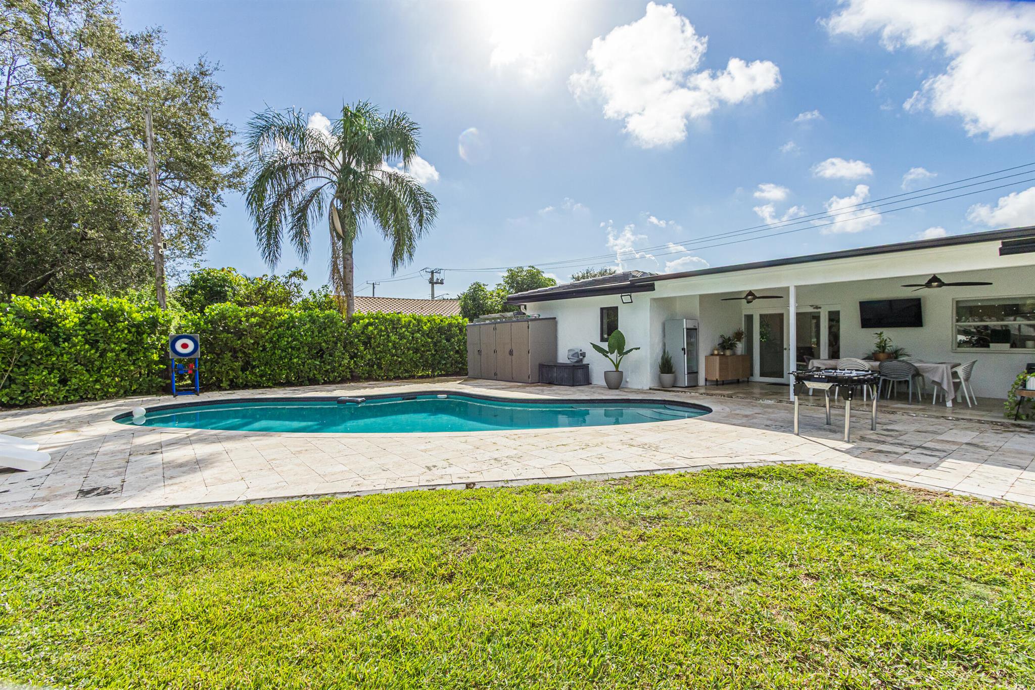 LAKE FLORESTA PARK - Residential