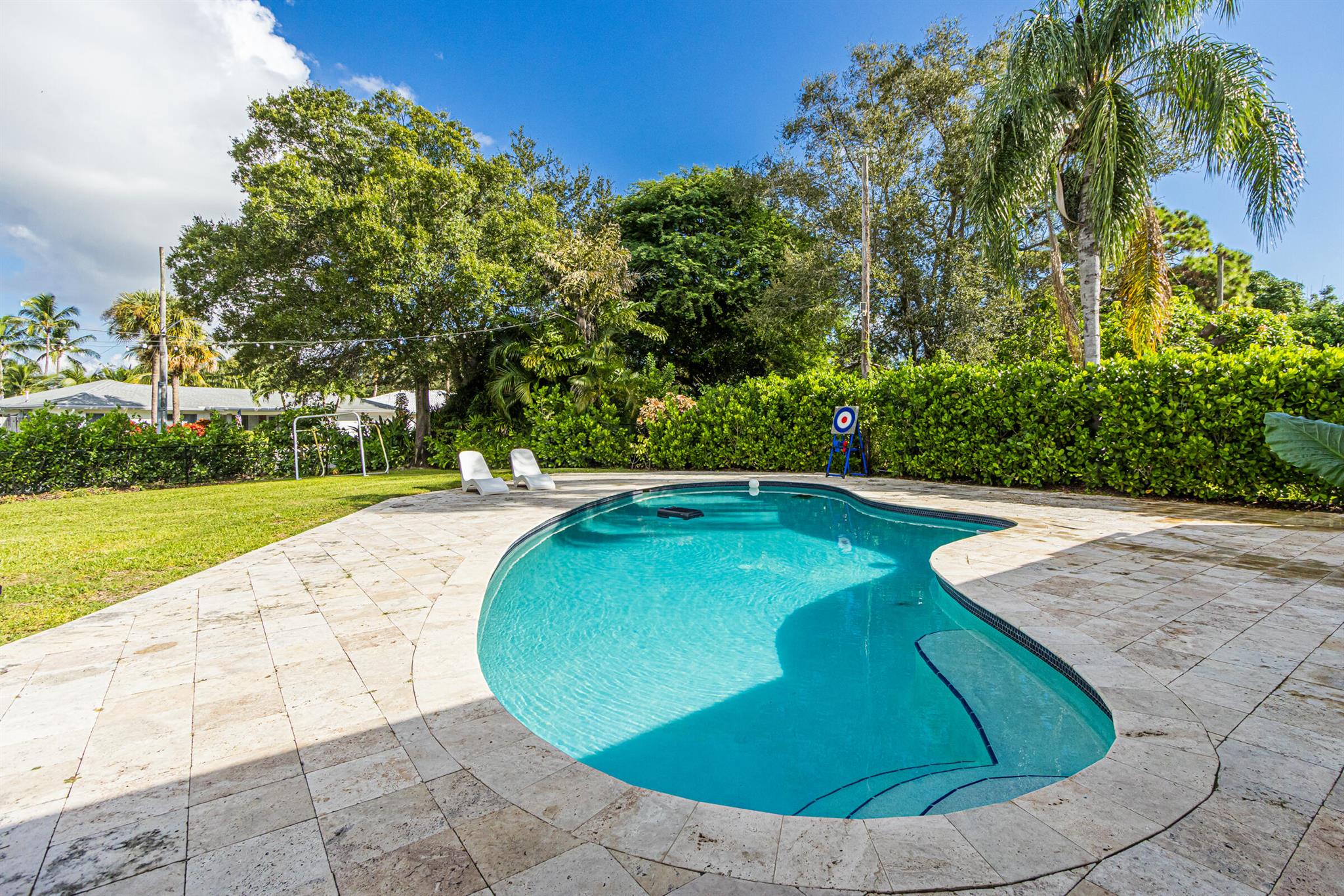 LAKE FLORESTA PARK - Residential