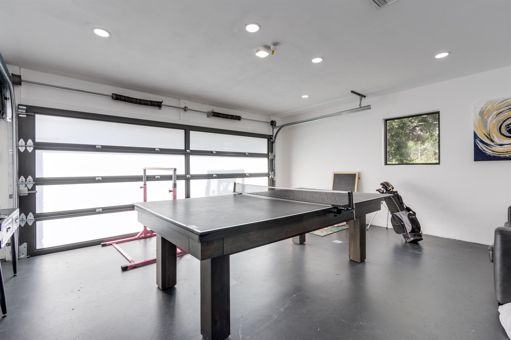 LAKE FLORESTA PARK - Residential
