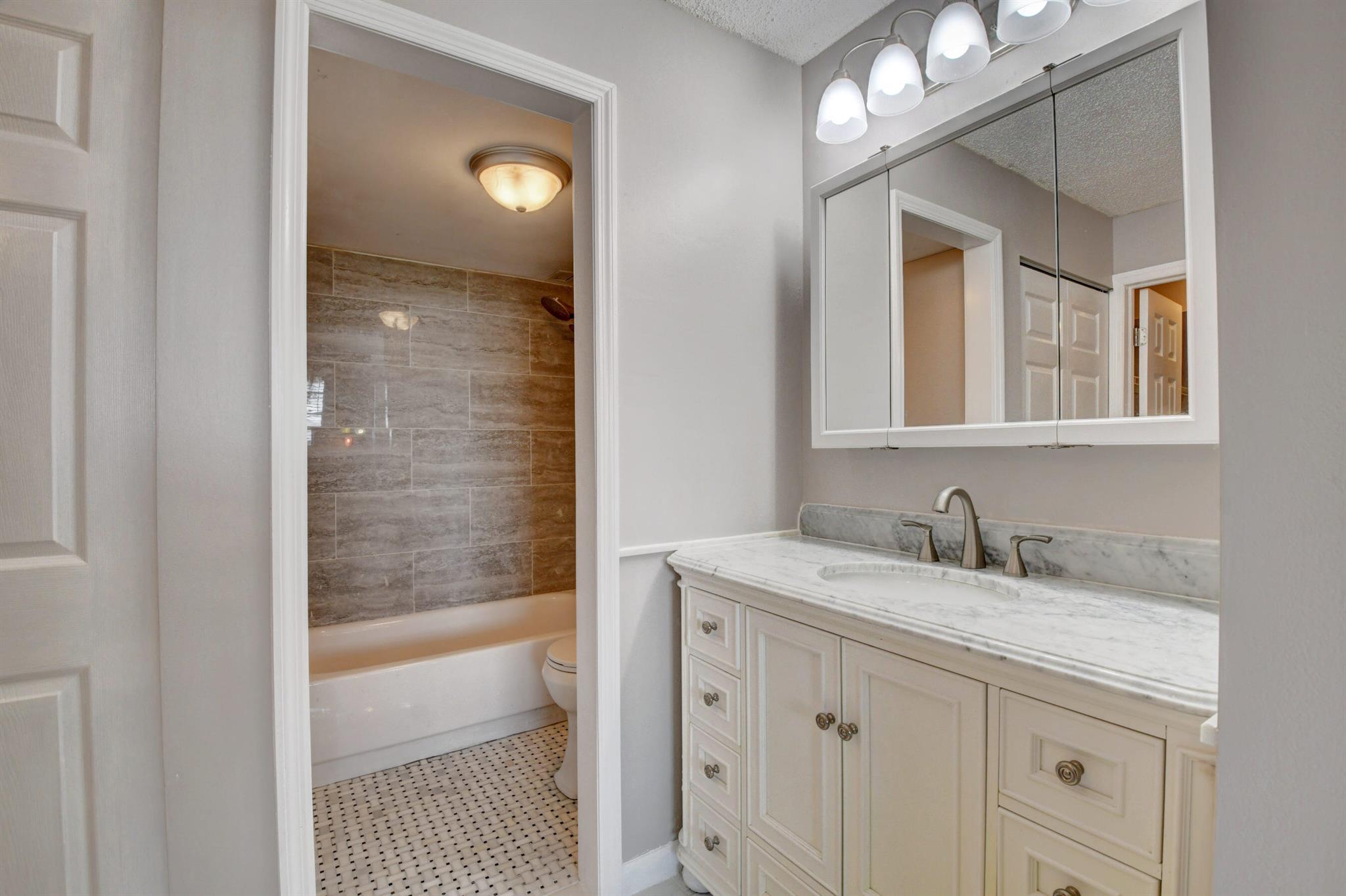 BOCA TEECA CONDO 3 - Residential