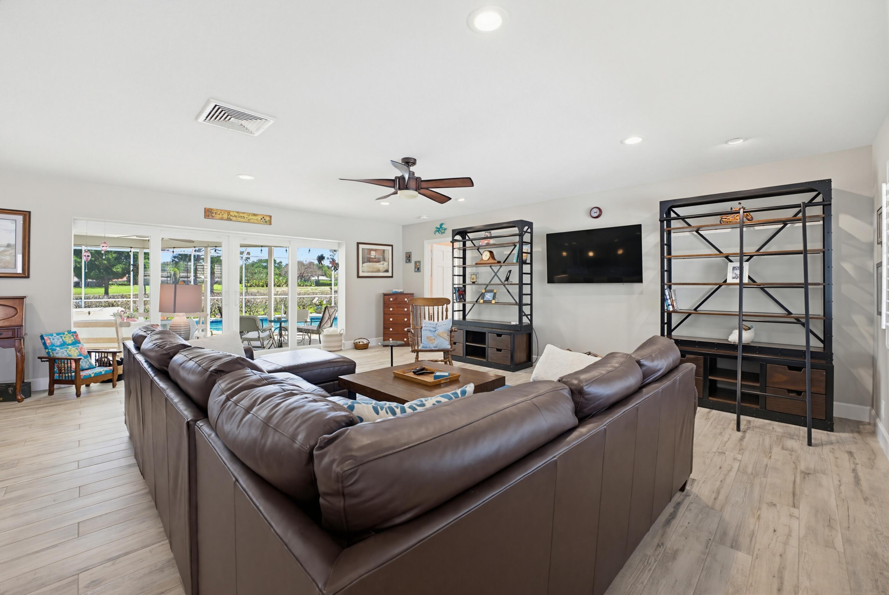 YACHT & COUNTRY CLUB OF STUART - Residential