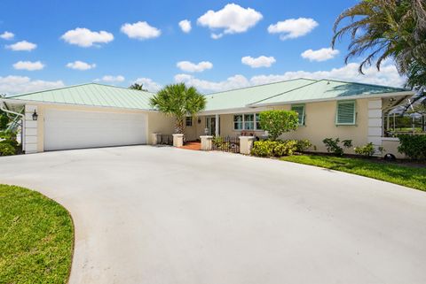 Photo of 3491 SE Clubhouse Place, Stuart, FL 34997 (MLS # B26017407)