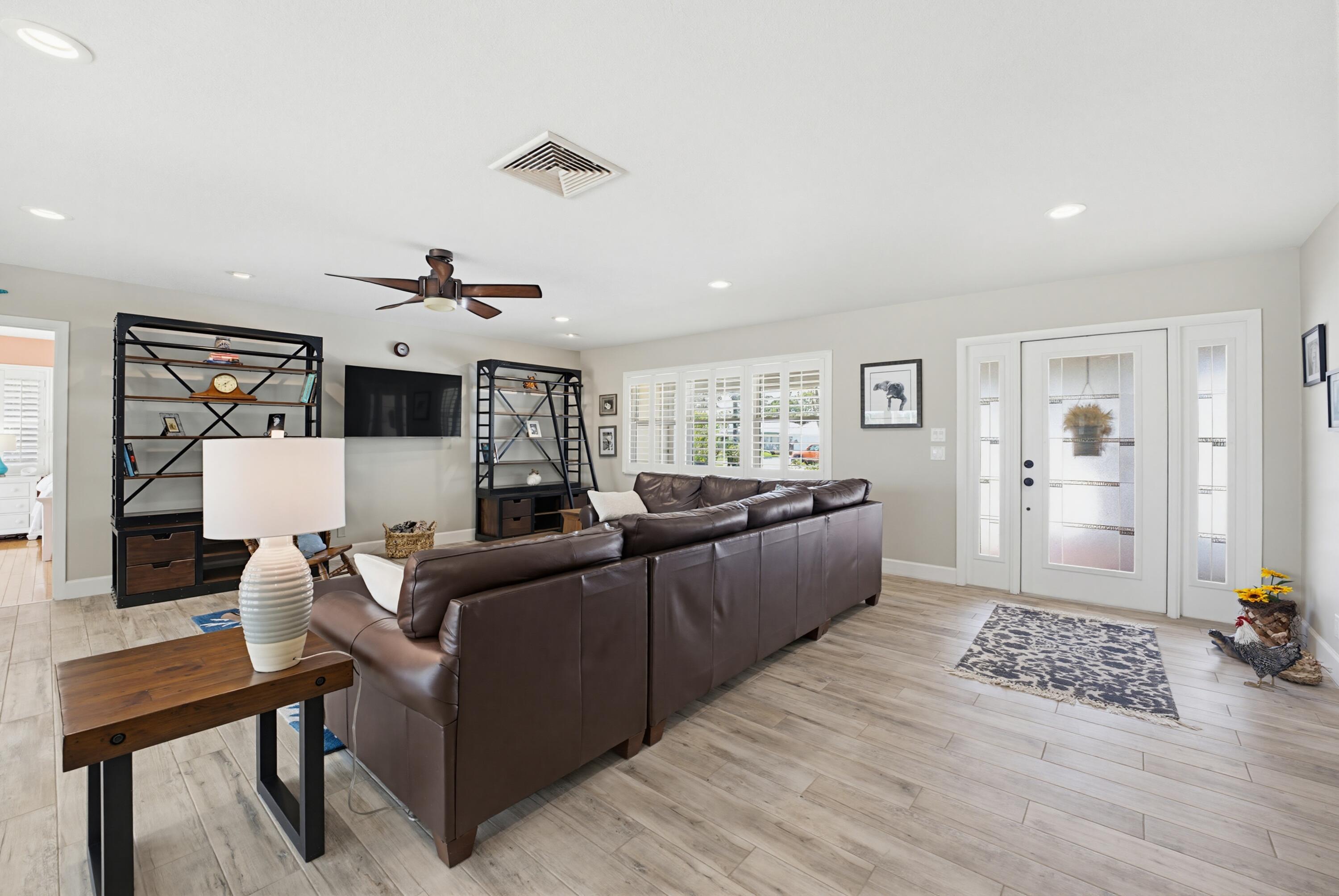 YACHT & COUNTRY CLUB OF STUART - Residential