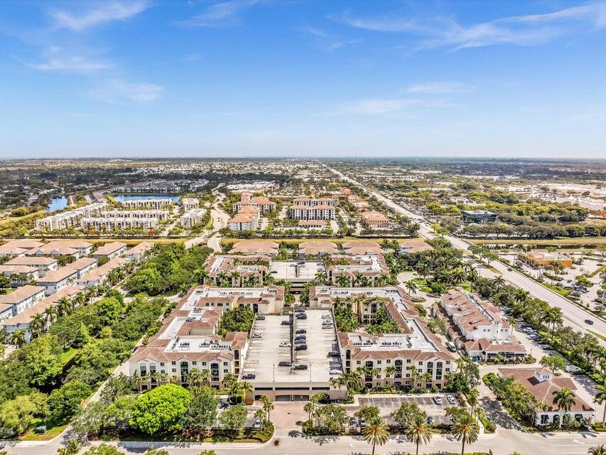 SAN RAPHAEL CONDO - Residential