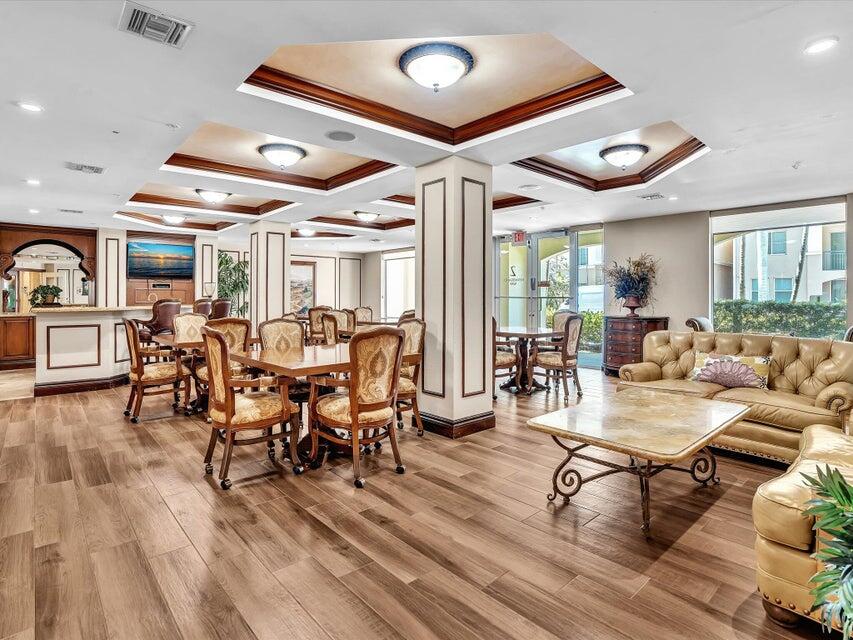 SAN RAPHAEL CONDO - Residential