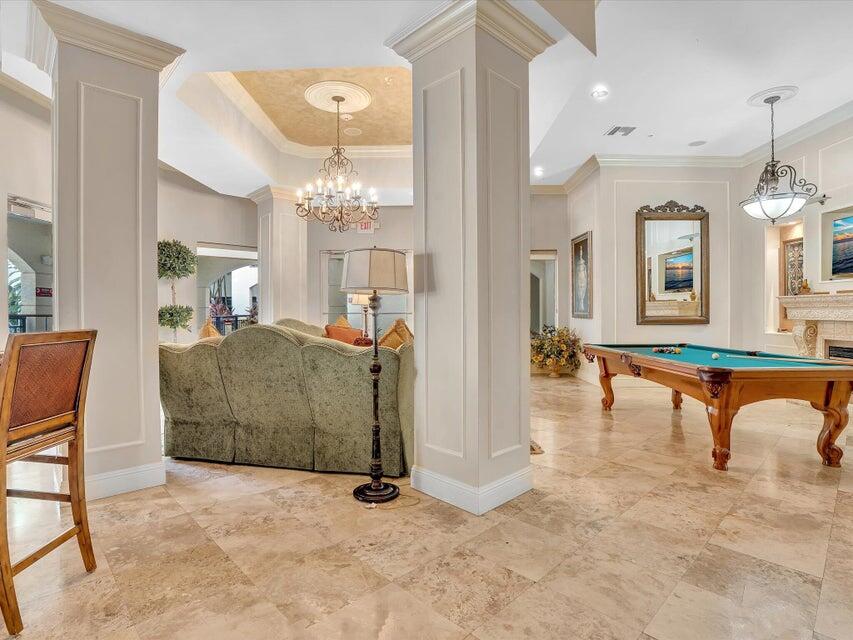 SAN RAPHAEL CONDO - Residential