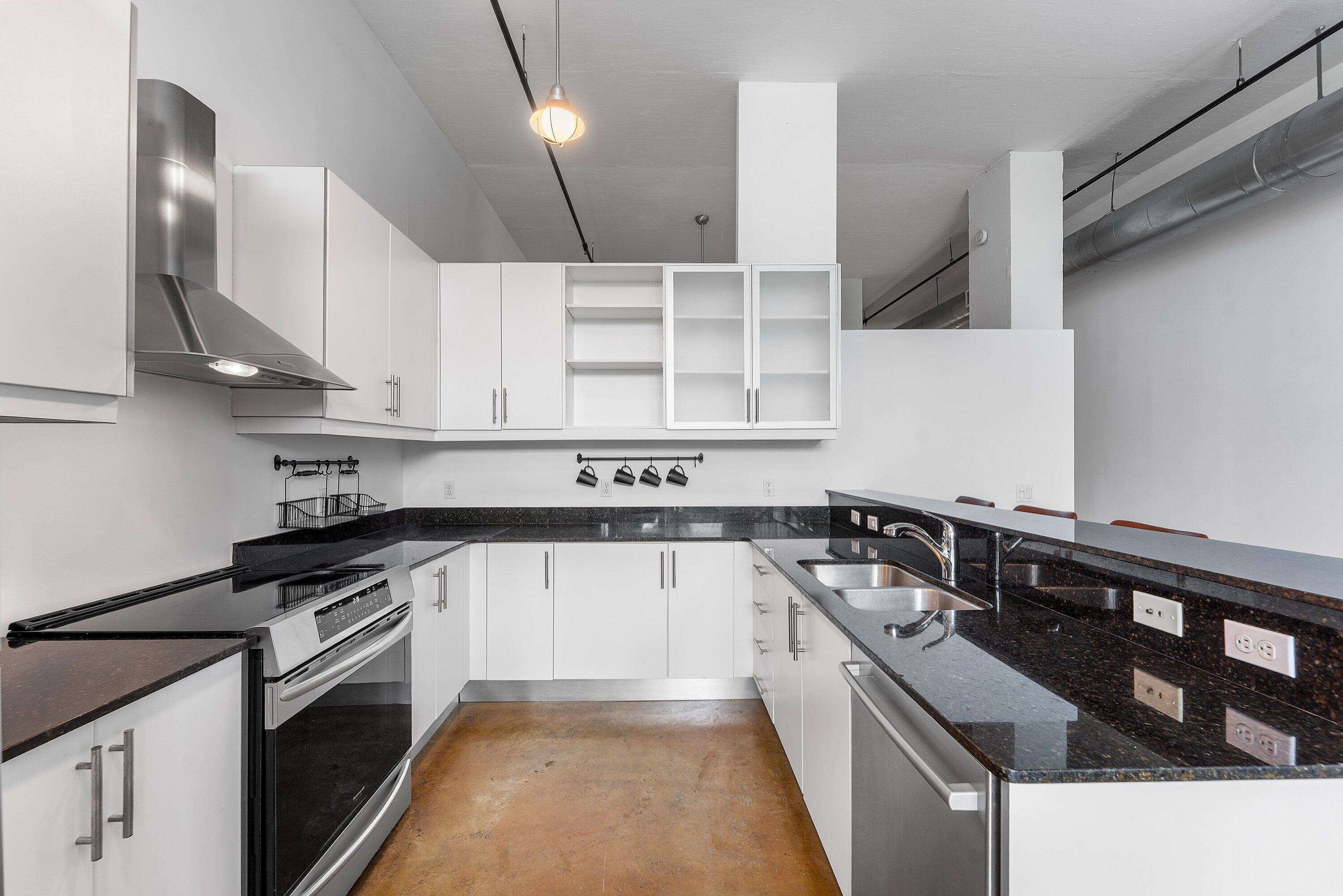 180 NE 4TH Avenue 406