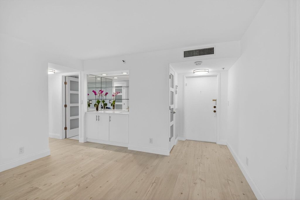 Photo of 7738 Lakeside Boulevard #352, Boca Raton, FL 33434 (MLS # R11160273)