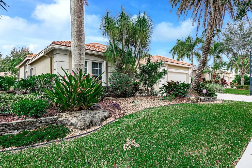 Photo of 8621 Vintage Reserve Terrace, Lake Worth, FL 33467 (MLS # R10850476)