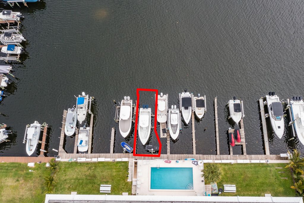 Photo of 312 Northlake Drive #306, North Palm Beach, FL 33408 (MLS # R10957051)