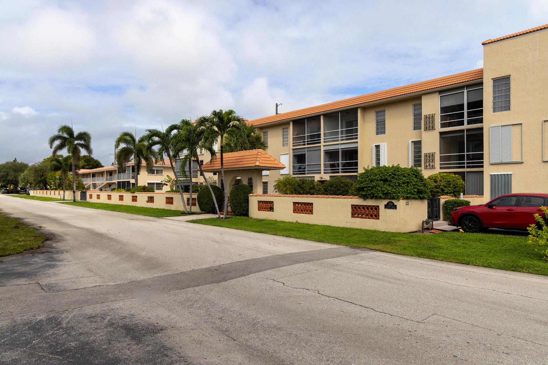 View photos, virtual tours, details... 331 SW 8th Street 3-F-E