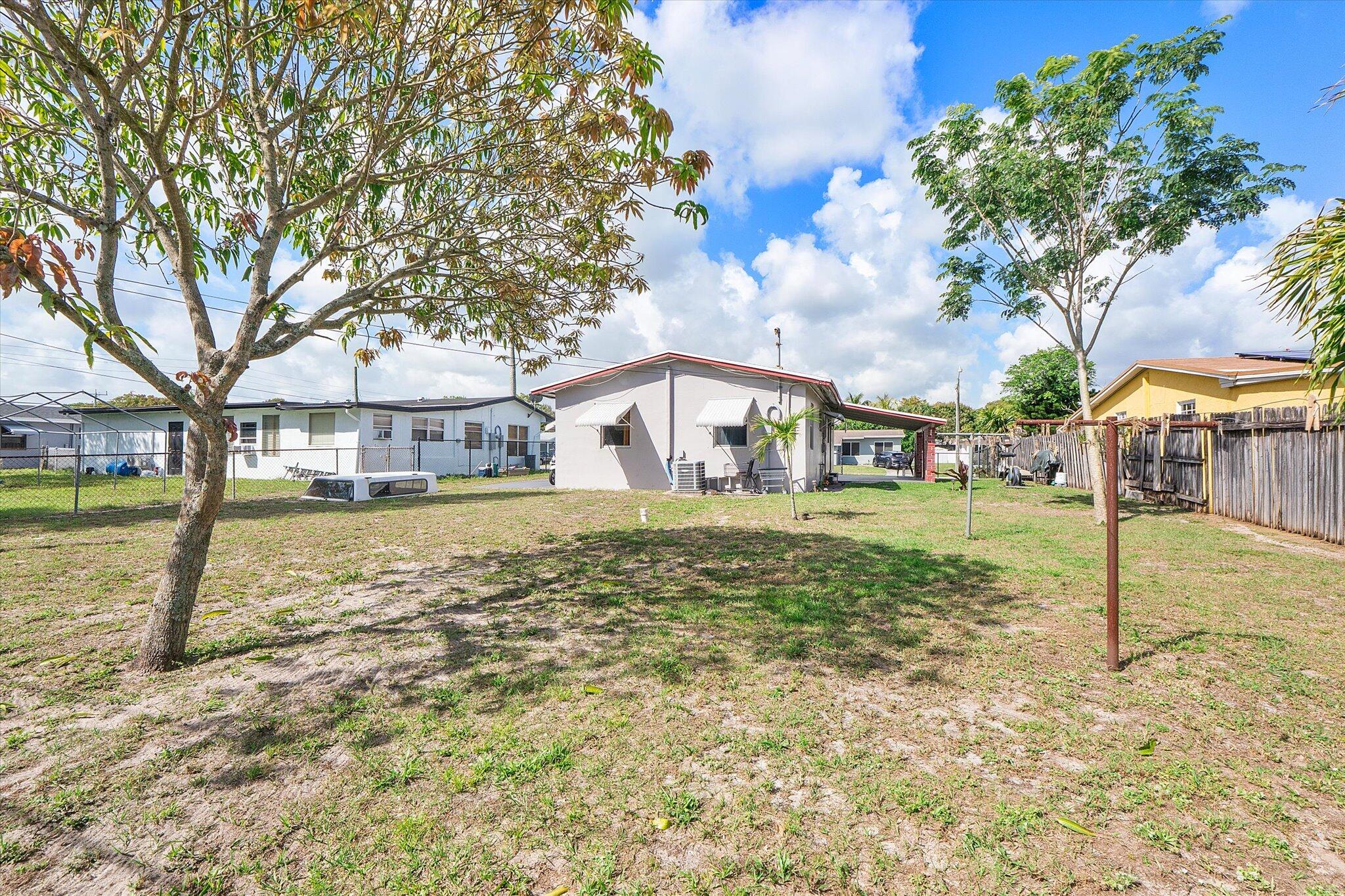 PARK PLAZA - Residential