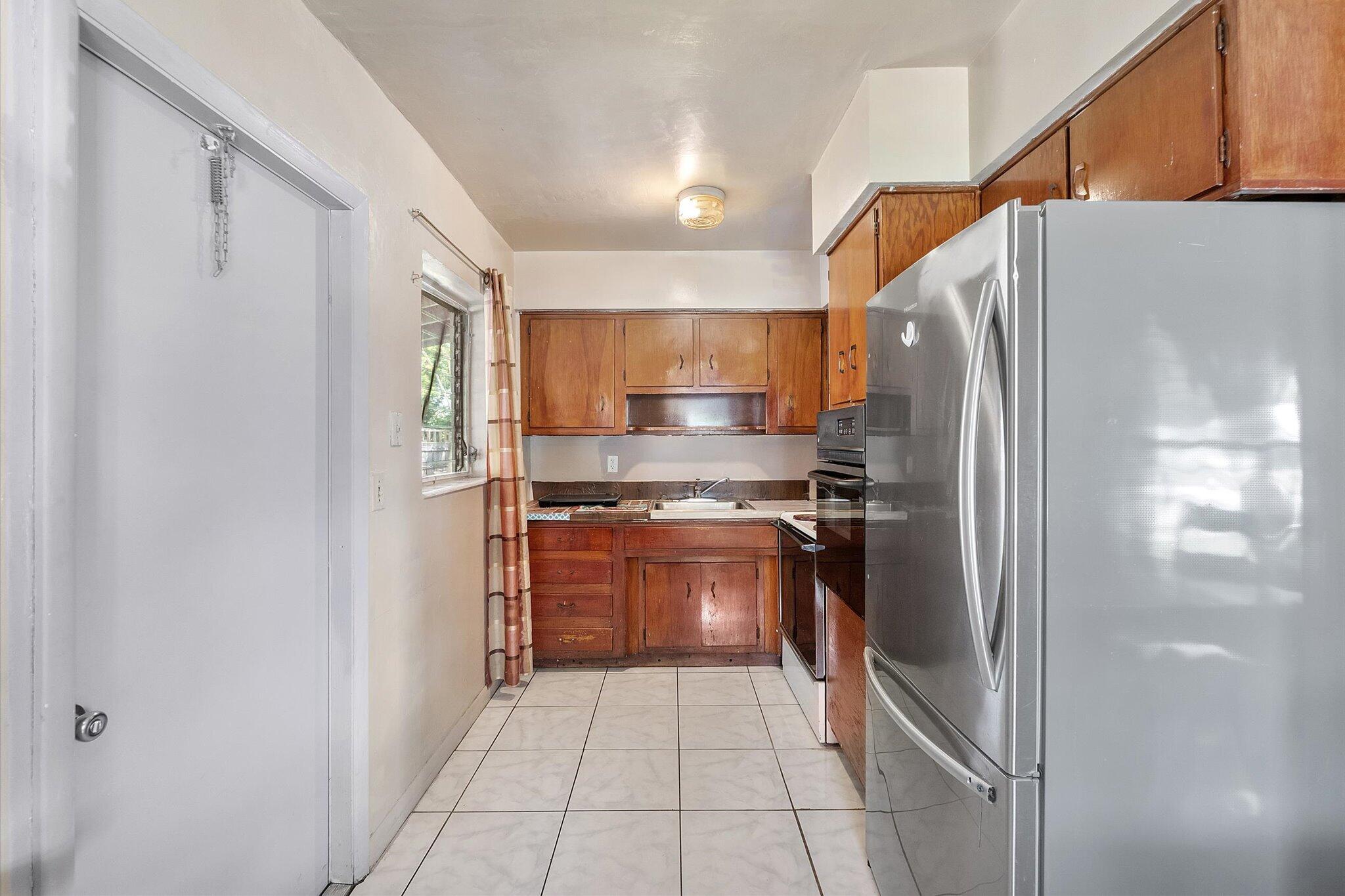 PARK PLAZA - Residential