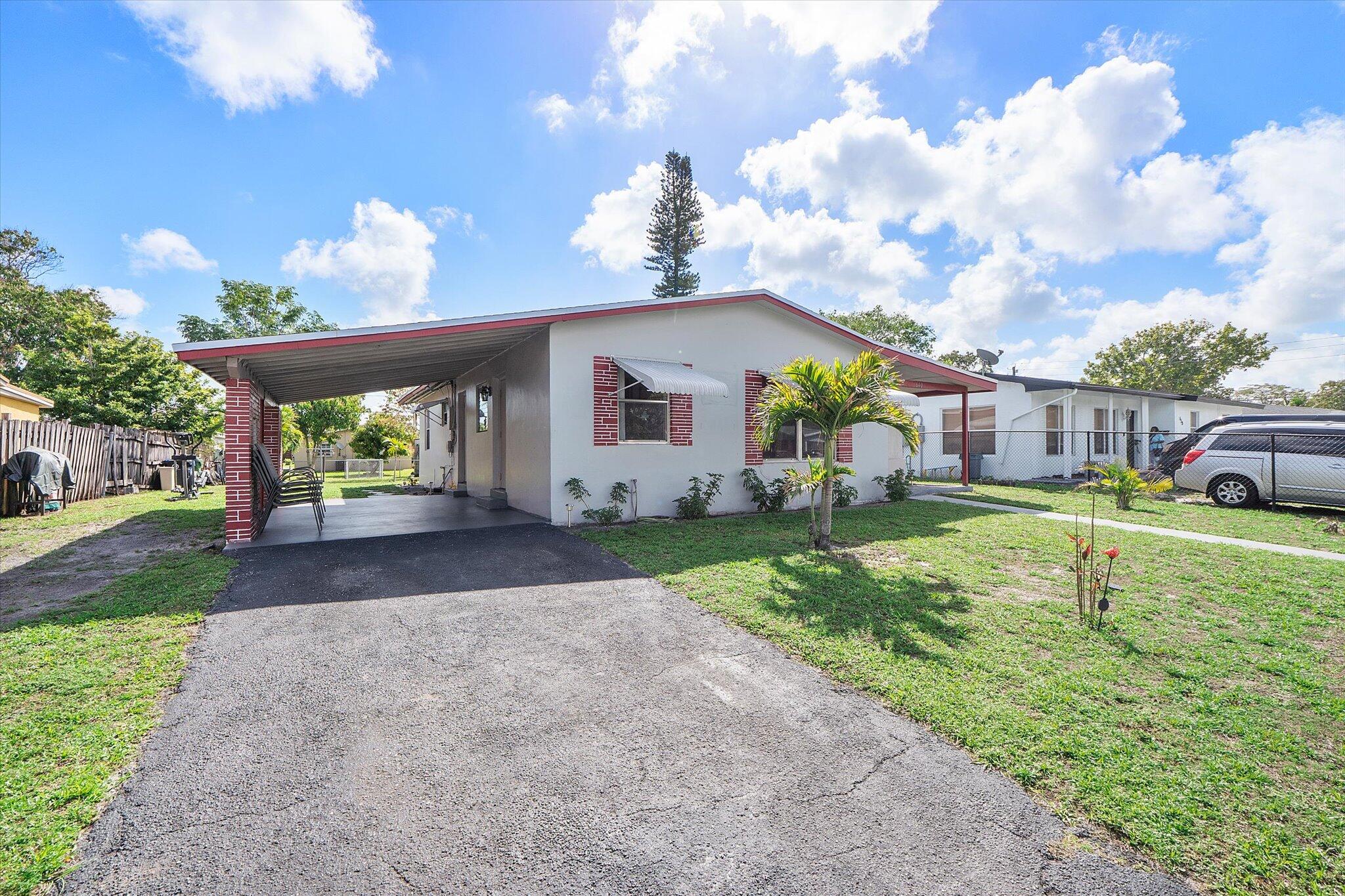 PARK PLAZA - Residential