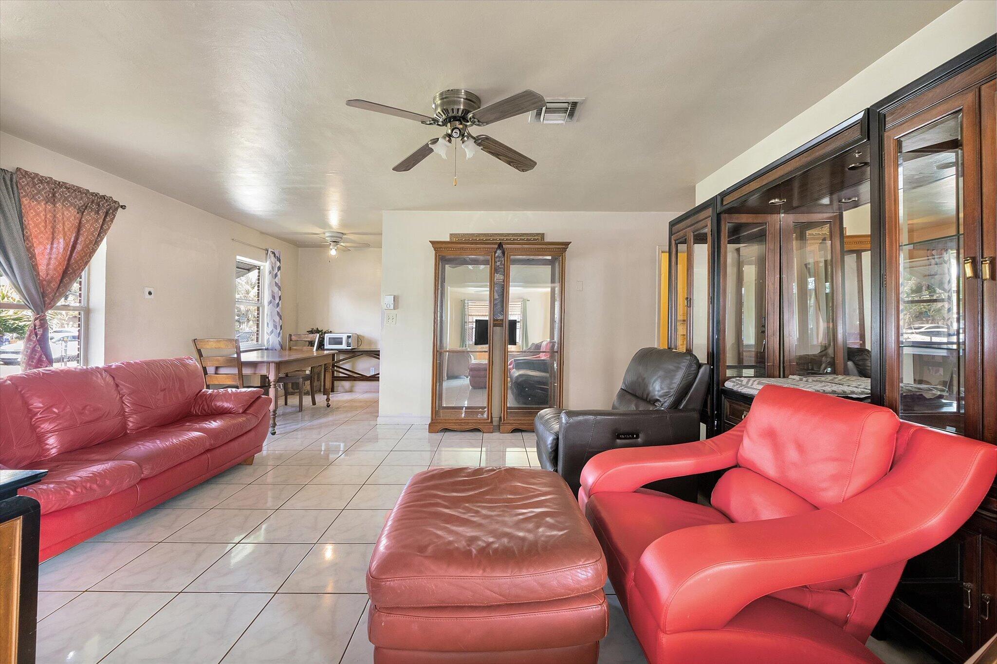 PARK PLAZA - Residential