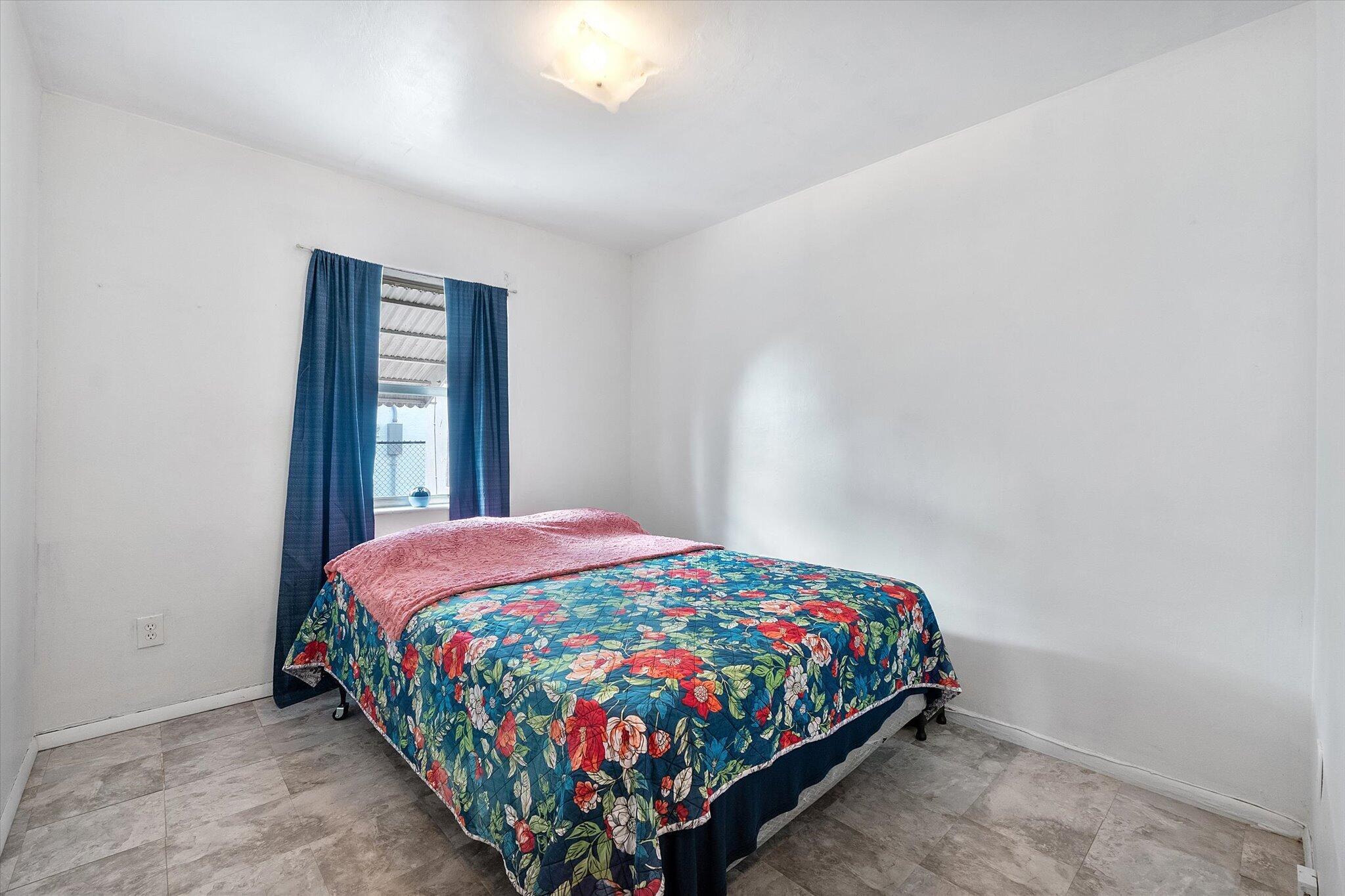 PARK PLAZA - Residential