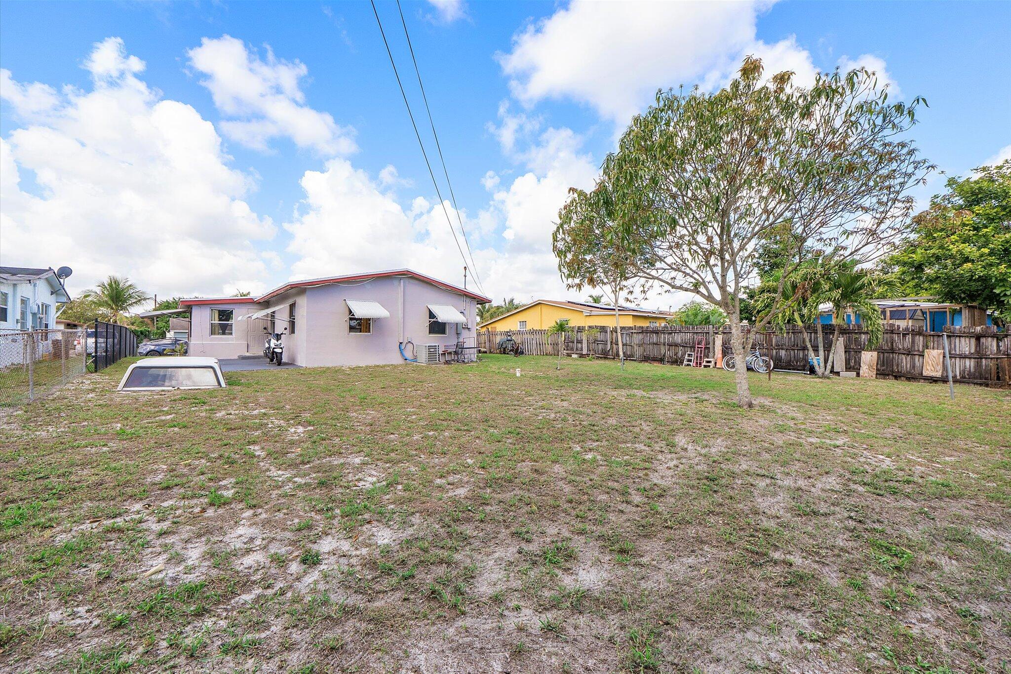 PARK PLAZA - Residential