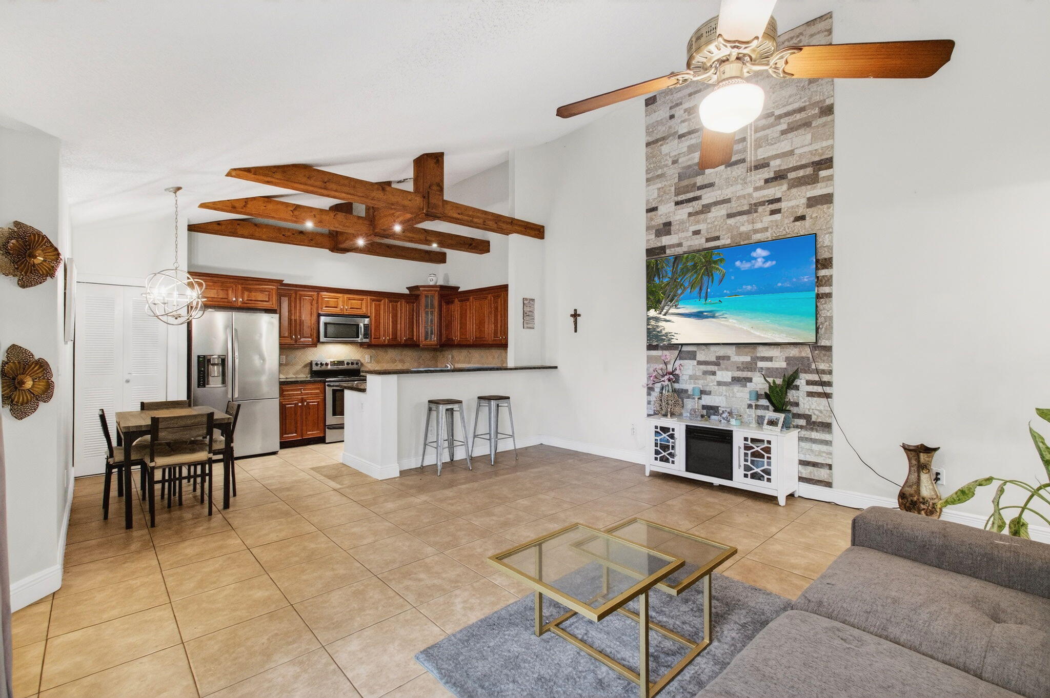 SUMMIT PINES UNIT 3 - Residential