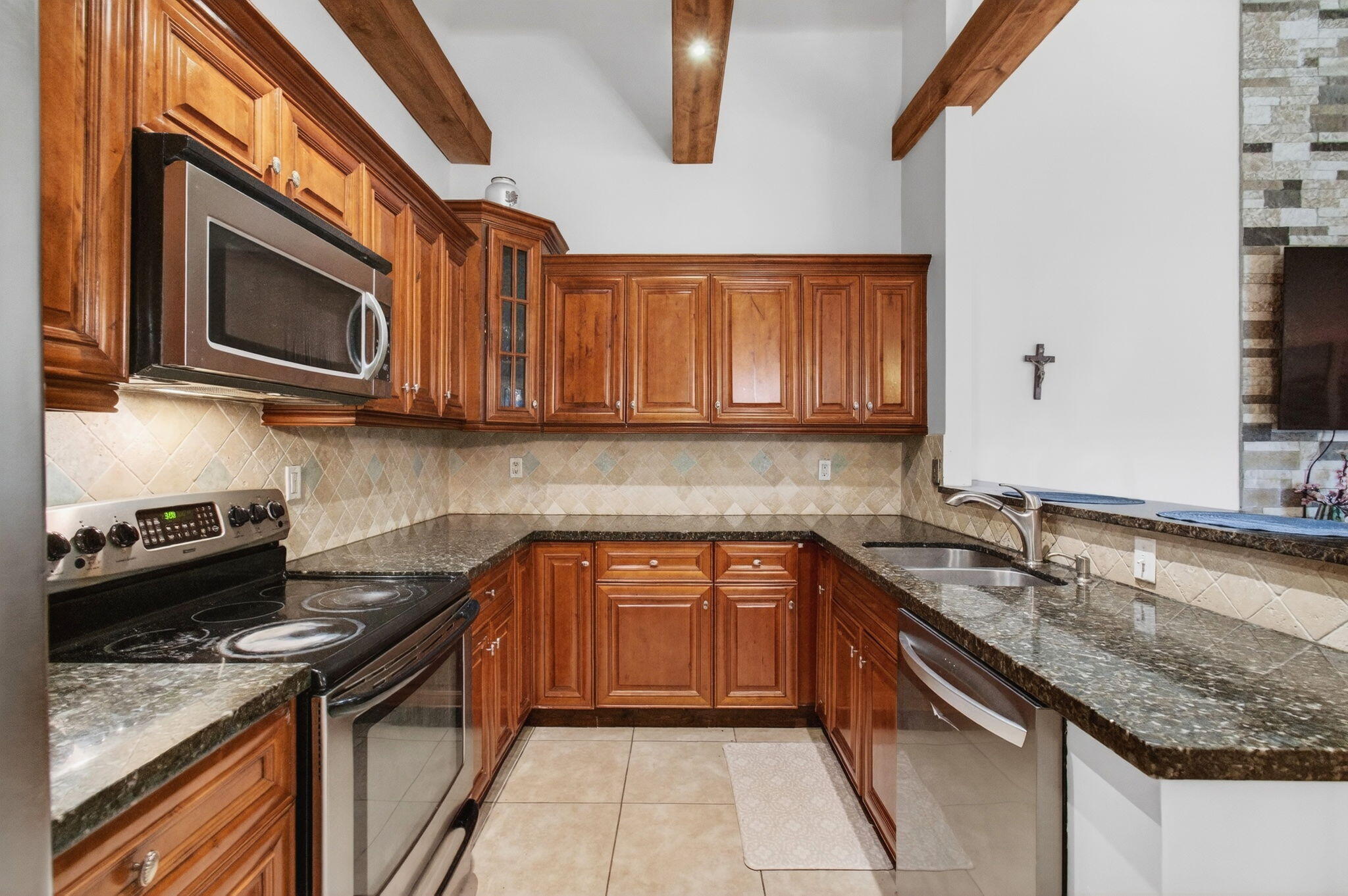 SUMMIT PINES UNIT 3 - Residential