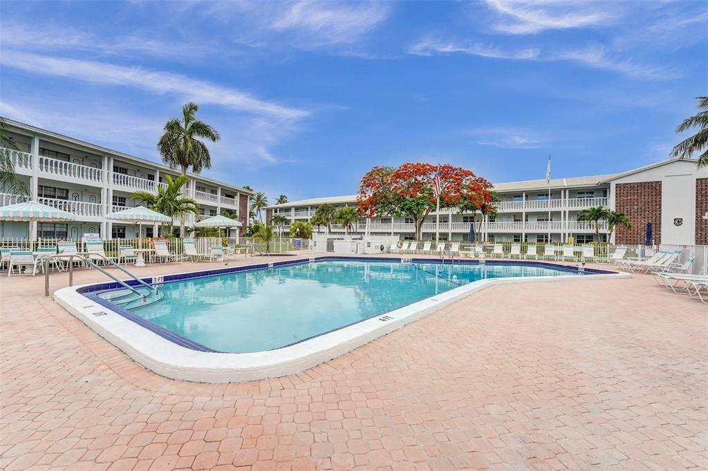 Welcome home to your own laid-back retreat in the heart of Ft. Lauderdale, where dining, shopping and entertainment are just moments away from your front door. You will love this quiet community with it's Old Florida style, low rise buildings and lush tropical landscape. This 1 bed 1 bath condo is close to the beautiful sun kissed shores of Lauderdale by The Sea. Add your personal style to this gem and make it truly your dream home. Brand new appliances await your arrival. Maybury Mansions' reasonable maintenance includes internet, water and amenities such as a fitness center, heated pool, BBQ's and a social room. The complex just completed new roof replacement. Whether you're looking for a starter home or a winter get-a-way, this delightful low-maintenance condo is perfect for you!
