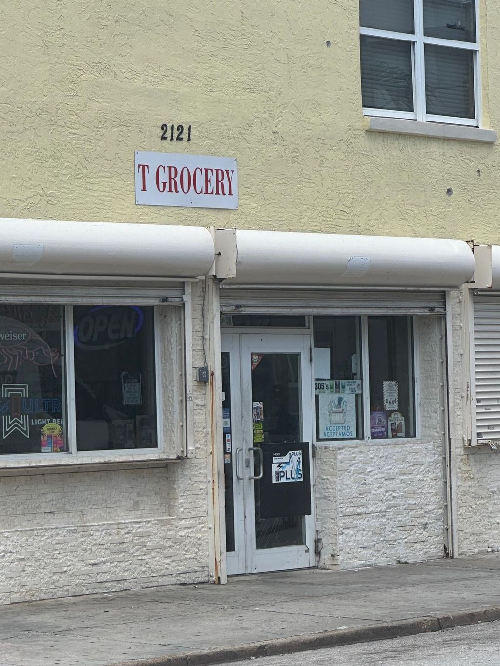 Photo of 2121 N Tamarind Avenue, West Palm Beach, FL 33407 (MLS # B26021923)